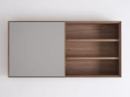 TAYLOR by KARPENTER - Specchio rettangolare da parete con contenitore