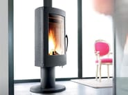 MADELEINE by CAMINETTI MONTEGRAPPA - Stufa a legna centrale in ghisa per riscaldamento aria