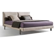 BOOK by Twils - Letto matrimoniale in tessuto con testiera imbottita