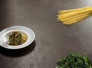 URBAN ANTRACITE by Sapienstone - Top cucina in gres porcellanato effetto cemento - 2