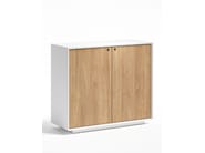 EDGE by WORKSPACE - Mobile ufficio basso in legno con ante a battente - 14