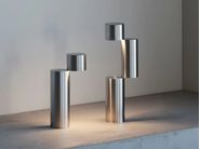 Y.S.M PRODUCTS | Tischleuchten aus metall