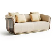 MON ALLURE WOOD by Capital Collection - Divano in tessuto e legno a 2 posti MON ALLURE WOOD by Capital Collection - Divano in tessuto e legno a 2 posti