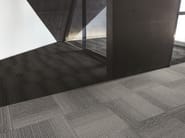 BARRICADE by Interface® - Moquette in Nylon® a quadrotte