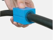 Sistemi di sigillatura per cavi e tubi con strati rimovibili