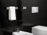 INO-X 02 by OLI - Placca di comando per wc in acciaio lucido - 2