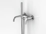 AL/23 by ABOUTWATER - Miscelatore per vasca a muro con doccetta