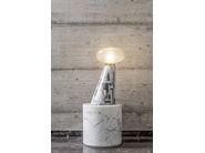 SEVEN BLOOMS by Stonethica - Lampada da terra in marmo di Carrara - 9