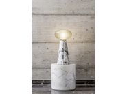 SEVEN BLOOMS by Stonethica - Lampada da terra in marmo di Carrara - 4