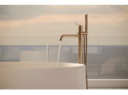 VELIS by Nobili - Miscelatore per vasca da terra monocomando con doccetta - 3