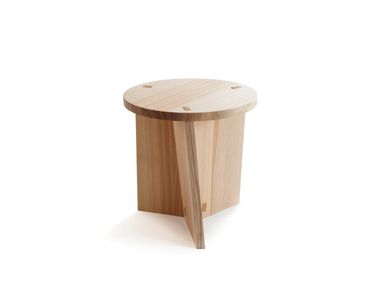 Sgabello basso in frassino MARFA