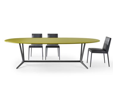 Oval wooden table ASTRUM Maxalto