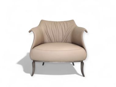 Poltrona in pelle con braccioli AMPHORA Able