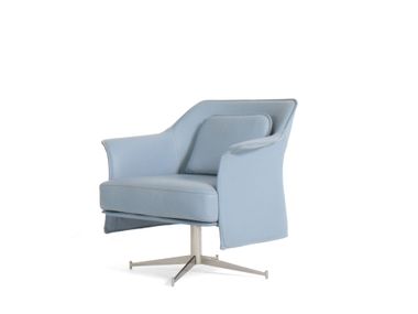 Poltroncina a razze in pelle con braccioli MASON Able