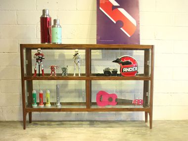 PERRY Display cabinet By Air Division