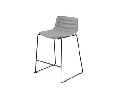 Sled base leather stool CATIFA (RE) 46 Arper