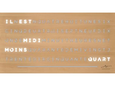 Luminous word clock in maple AURACHRONIS 100 AuraChronis