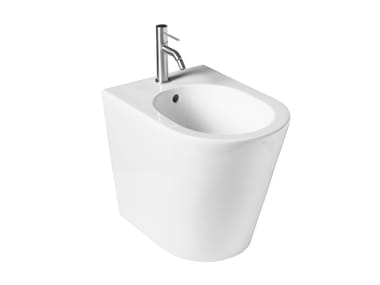 Bidet in ceramica a pavimento +TRENTANOVE Axa