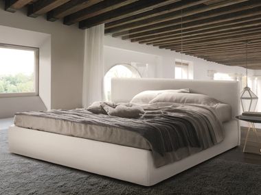 Letto matrimoniale in tessuto con testiera imbottita BLO 84 Désirée