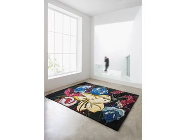BLOOM Handmade Bamboo silk and wool rug with floral pattern By NOW ...