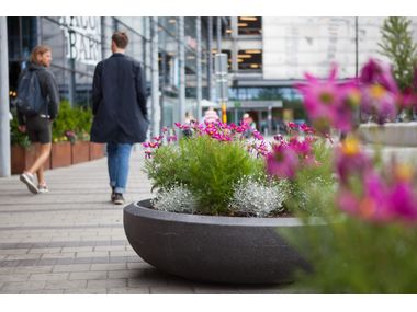 round-fiber-cement-flower-pot-boboli-by-vestre