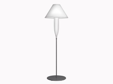 Lampada da terra per esterno in polietilene BONHEUR Serralunga