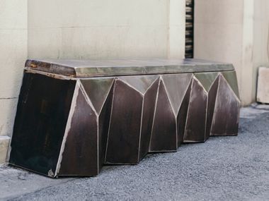 Panca in acciaio e legno BRUTALIST ICI ET LÀ