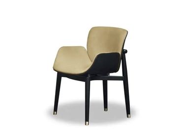 Silla tapizada con brazos JORGEN Baxter