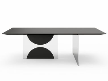 Table with glass base TABLES AND CHAIRS Berloni