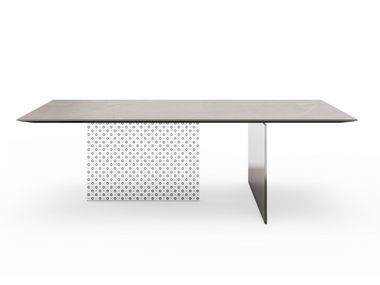 Table with glass base TABLES AND CHAIRS Berloni
