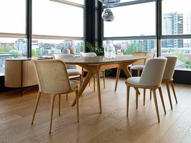 Oval oak table STIV BertO