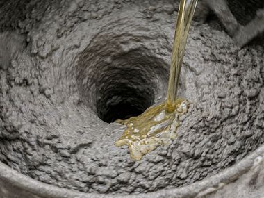 Photocatalytic liquid additive for concrete products NOxOFF™ PLM-100 COPLAN