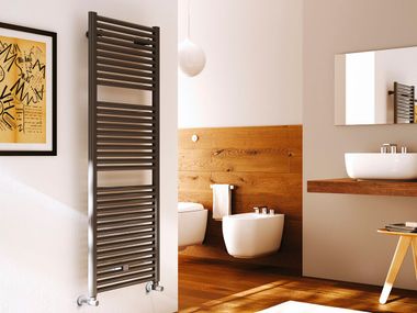 Hot-water steel towel warmer CLAUDIA CORDIVARI