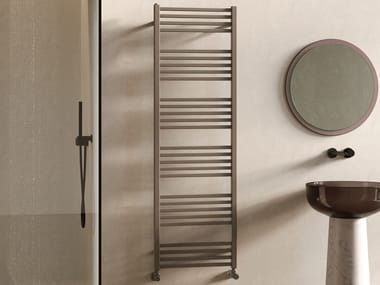 CORDIVARI, NAIKE ST Scaldasalviette verticale a parete