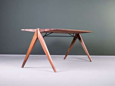 Rectangular wooden dining table CROCODILE HOOKL und STOOL