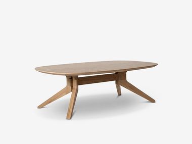 Oval walnut coffee table CROSS Case