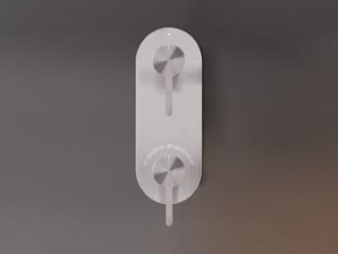 Ceadesign, INNOVO 143 Miscelatore per doccia termostatico in acciaio inox con piastra