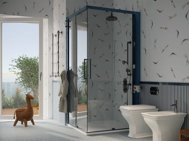 Box doccia angolare con porta scorrevole su misura OLTRE Cesana