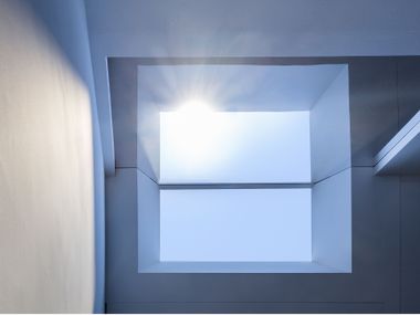 Lucernario artificial con sol y cielo de instalación en pared CoeLux® 45 SQ CoeLux
