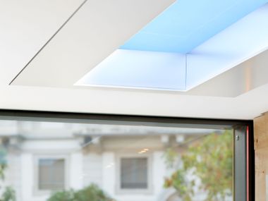 Oberlicht mit Sonnen- und Himmelseffekt und Aluminiumrahmen CoeLux® LS ICE CoeLux
