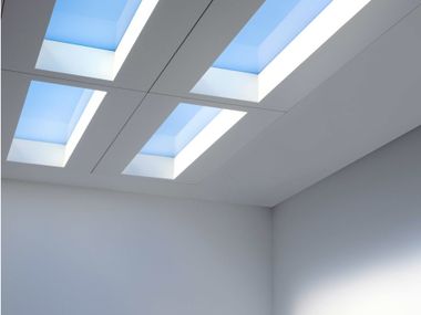 Architektonisches Oberlicht mit weichem Sonnenlichteffekt und klarem Himmel CoeLux® LS MATTE CoeLux