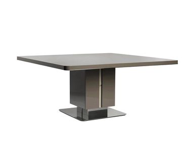 Square wooden table MASTER Alexandra