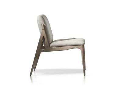 Cadeira estofada de tecido SHI Alexandra