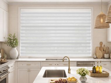 Plissee aus Stoff zur Abdunkelung LIGHT-FILTERING SHEERLUXE SHADES Covers&All