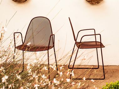 Stackable steel chair with armrests SILVA Crema Outdoor