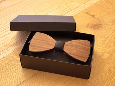 Fliege aus Canaletto-Nussbaumholz PAPILLON Deodara