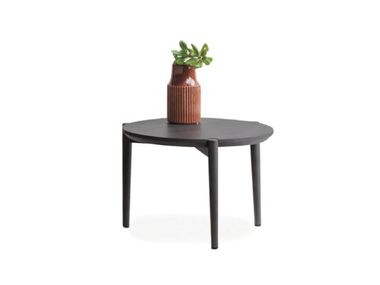 Round solid wood coffee table SCOTT Devina Nais