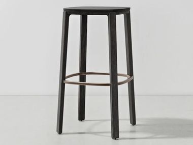 Backless wooden barstool COLLETTE District Eight