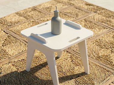 Low square polyethylene coffee table BEAT Donye