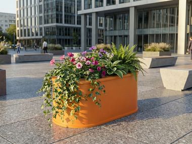 Oval polyethylene flower pot BOLLICINE Donye